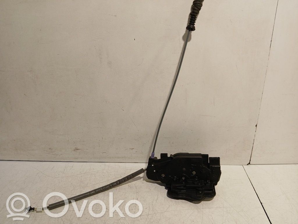 Mercedes-Benz EQB Zamek drzwi tylnych 