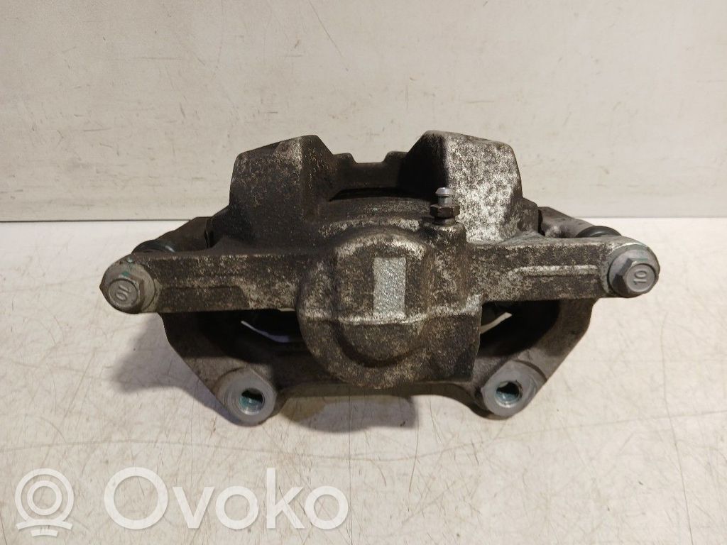 Lynk & co 01 Etujarrusatula 