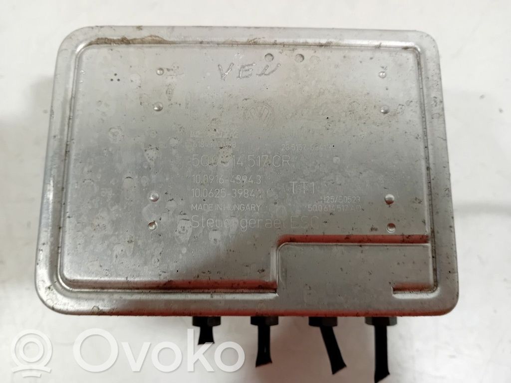 Volkswagen Golf VII ABS bloks 