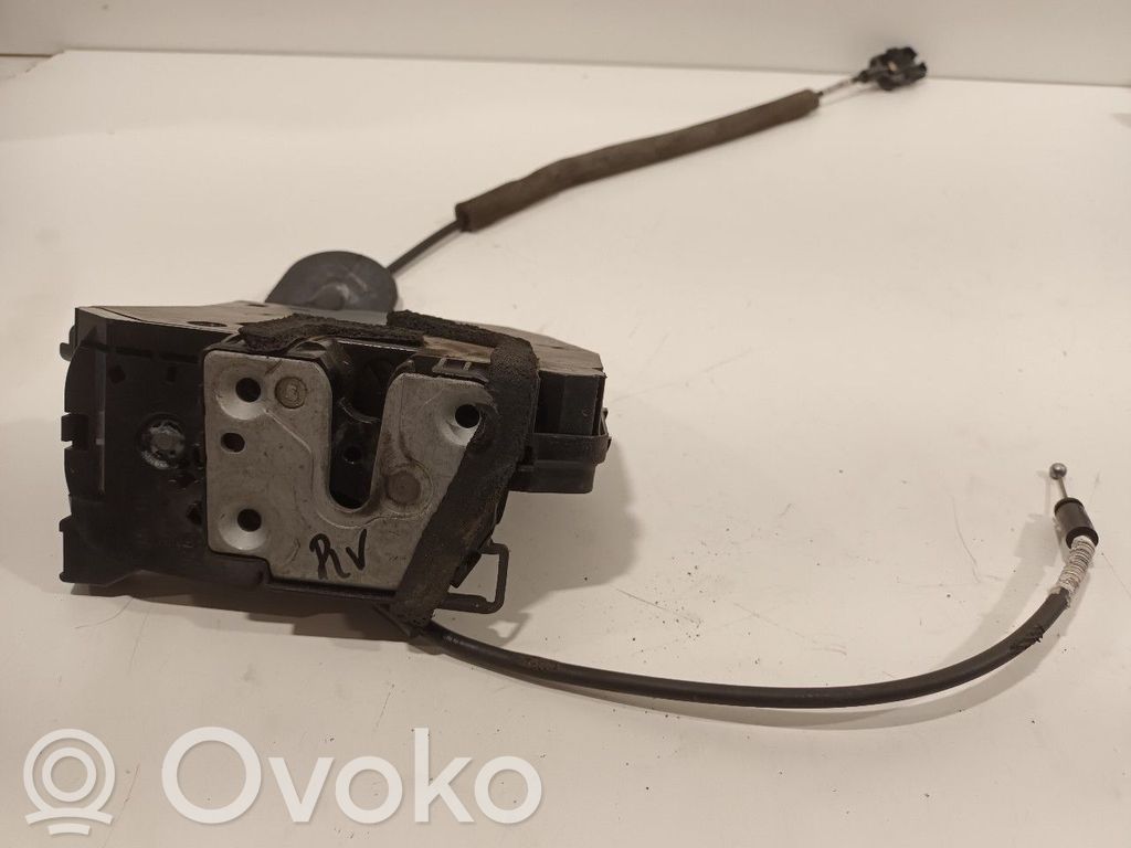 Renault Clio IV Priekšpusē slēdzene 
