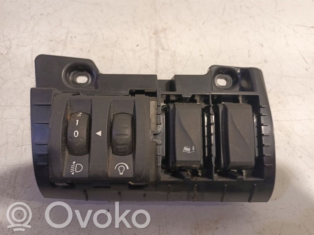 Opel Vivaro Headlight level height control switch 