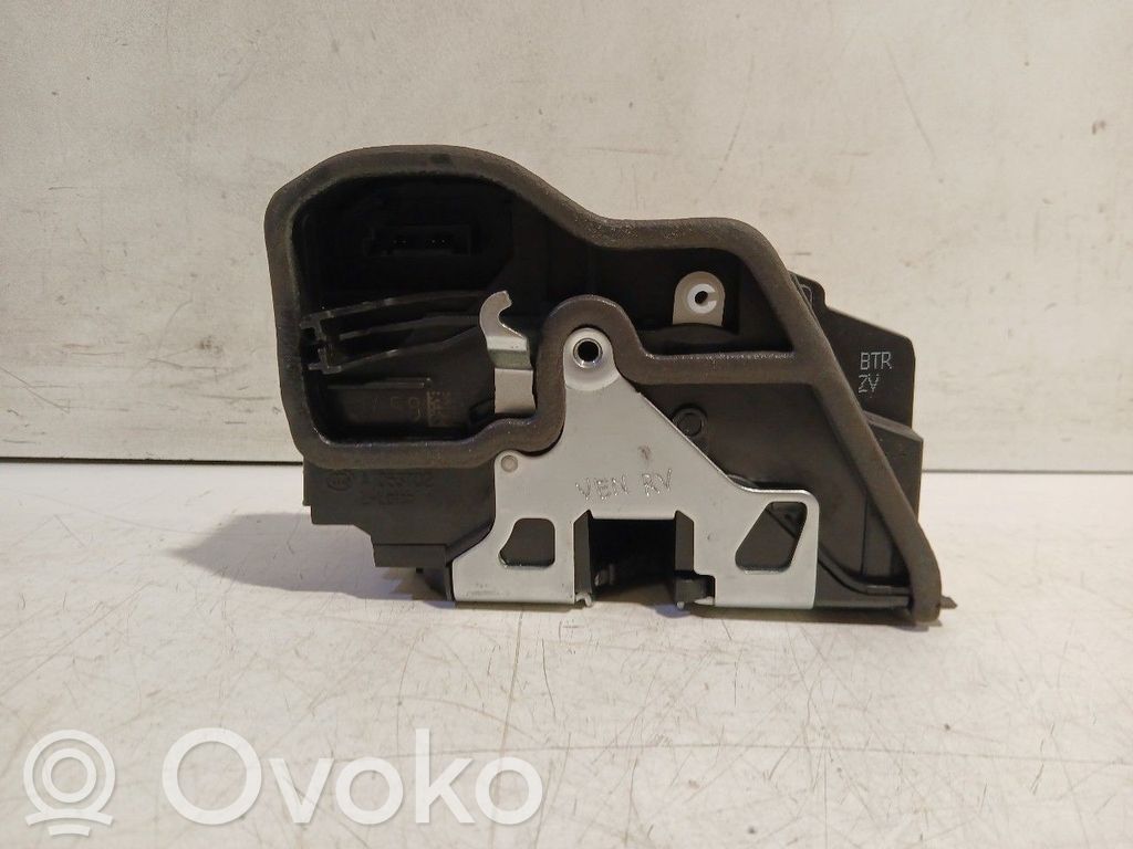 BMW 3 F30 F35 F31 Priekinė durų spyna 