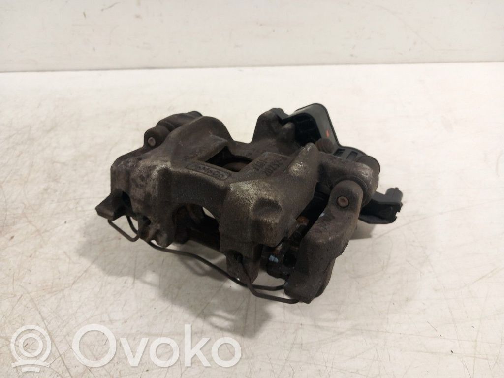 Ford Focus Tylny zacisk hamulcowy 