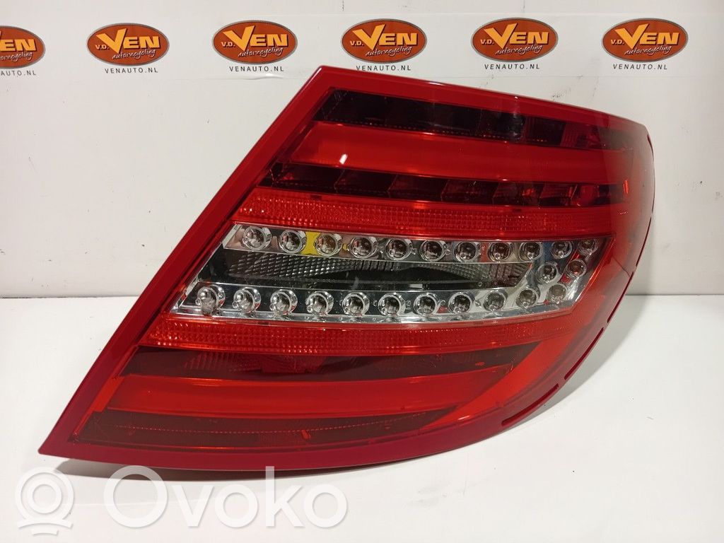 Mercedes-Benz C W204 Lampa tylna 