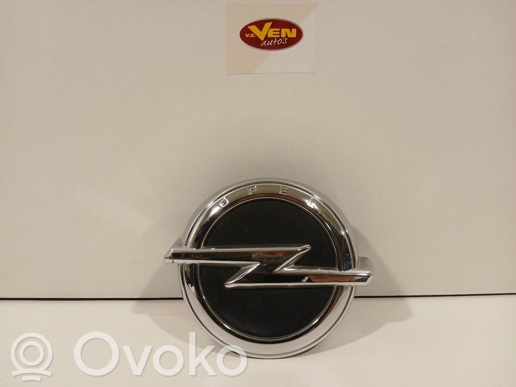 Opel Astra K Uchwyt / Rączka zewnętrzna otwierania klapy tylnej / bagażnika 