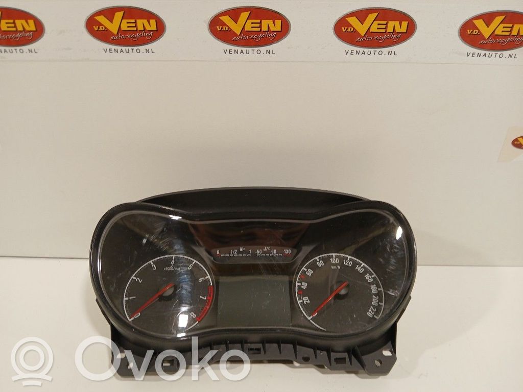 Opel Corsa E Nopeusmittari (mittaristo) 