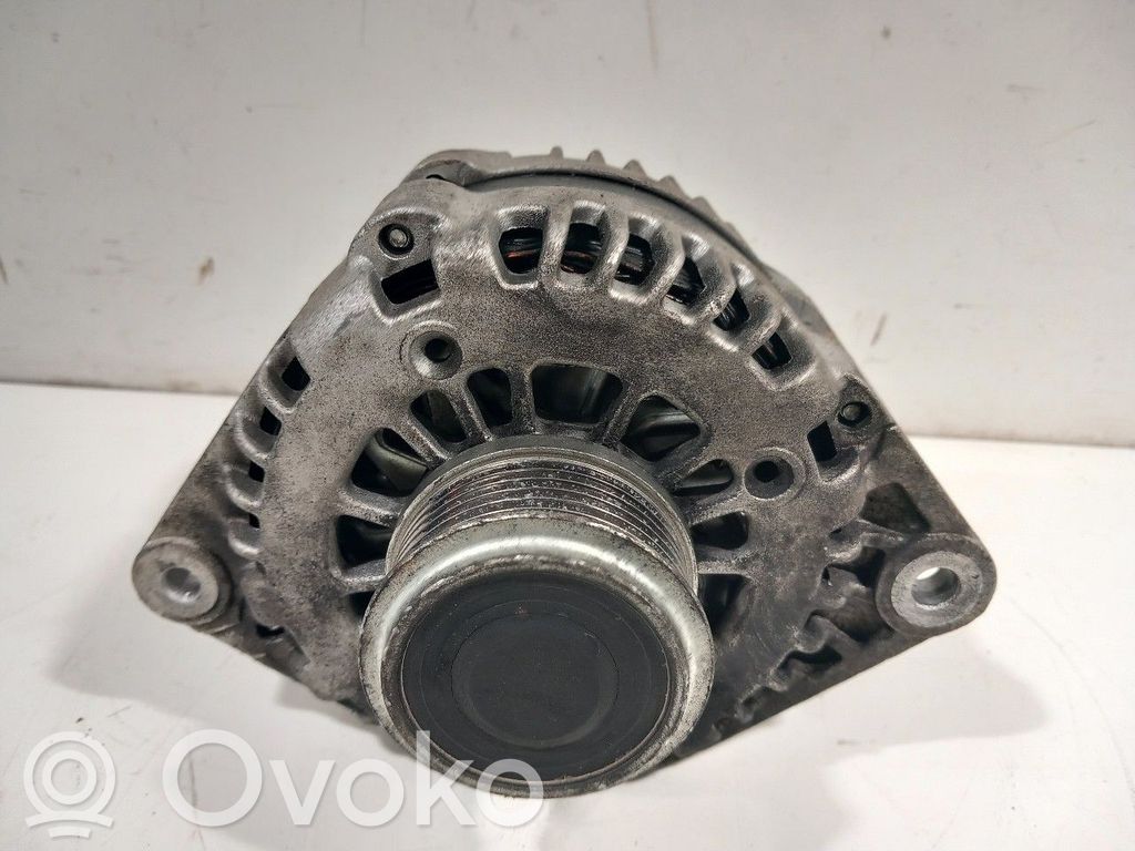 Opel Astra J Alternador 