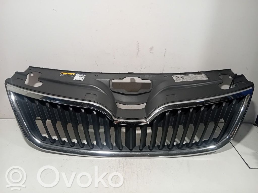 Skoda Rapid (NH) Grilă față