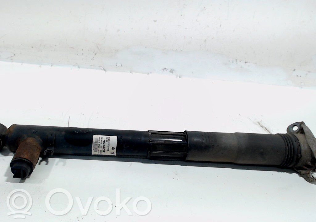 Volkswagen Golf VII Takaiskunvaimennin 