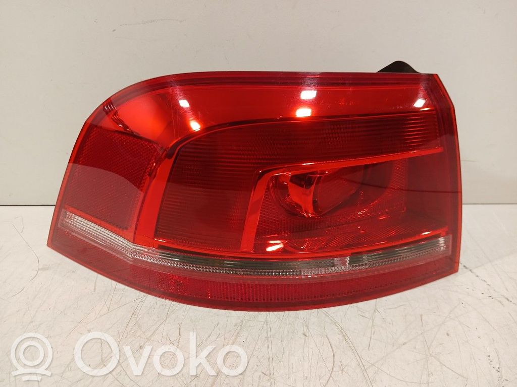 Volkswagen PASSAT B7 Luci posteriori 