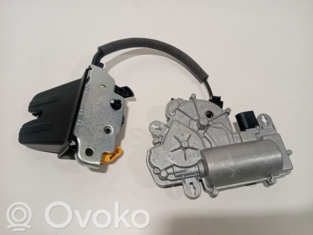 Volkswagen PASSAT B8 Serrure de loquet coffre