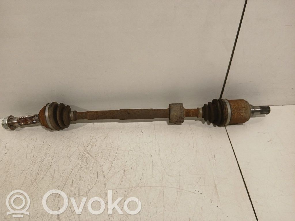 Mitsubishi Outlander Takavetoakseli