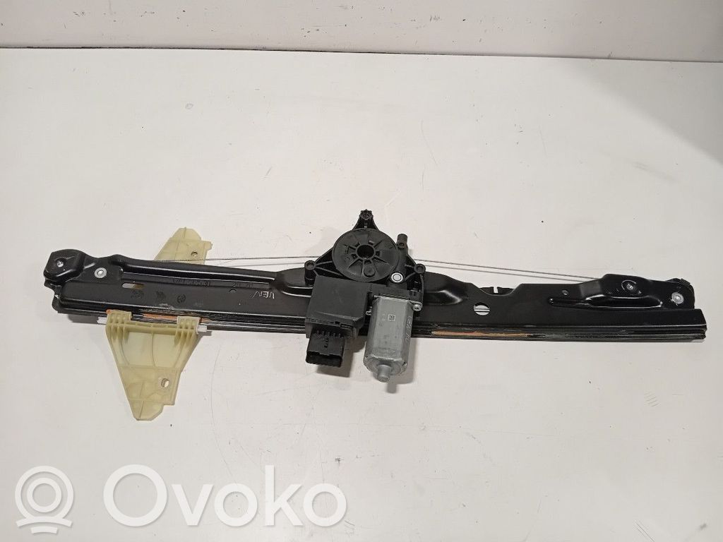 Opel Vivaro Macara ușă față cu motor 