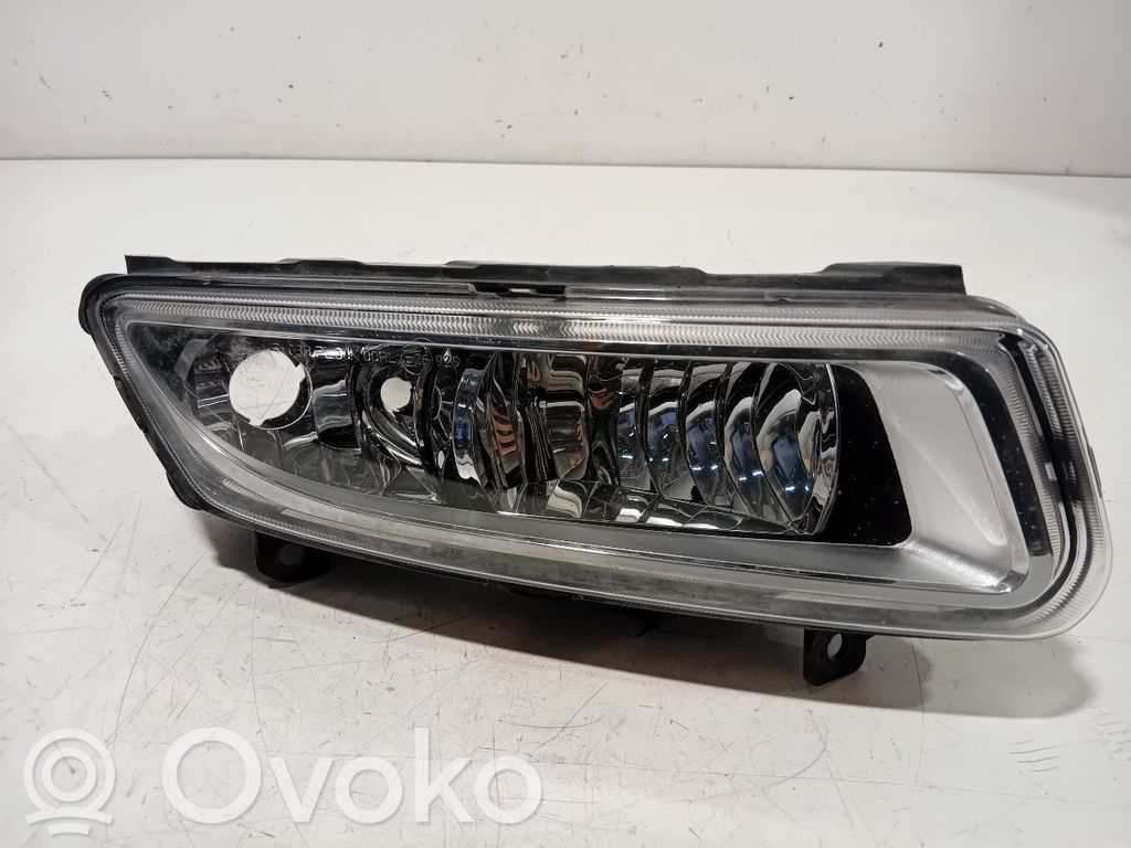 Volkswagen Polo V 6R Feu antibrouillard avant 