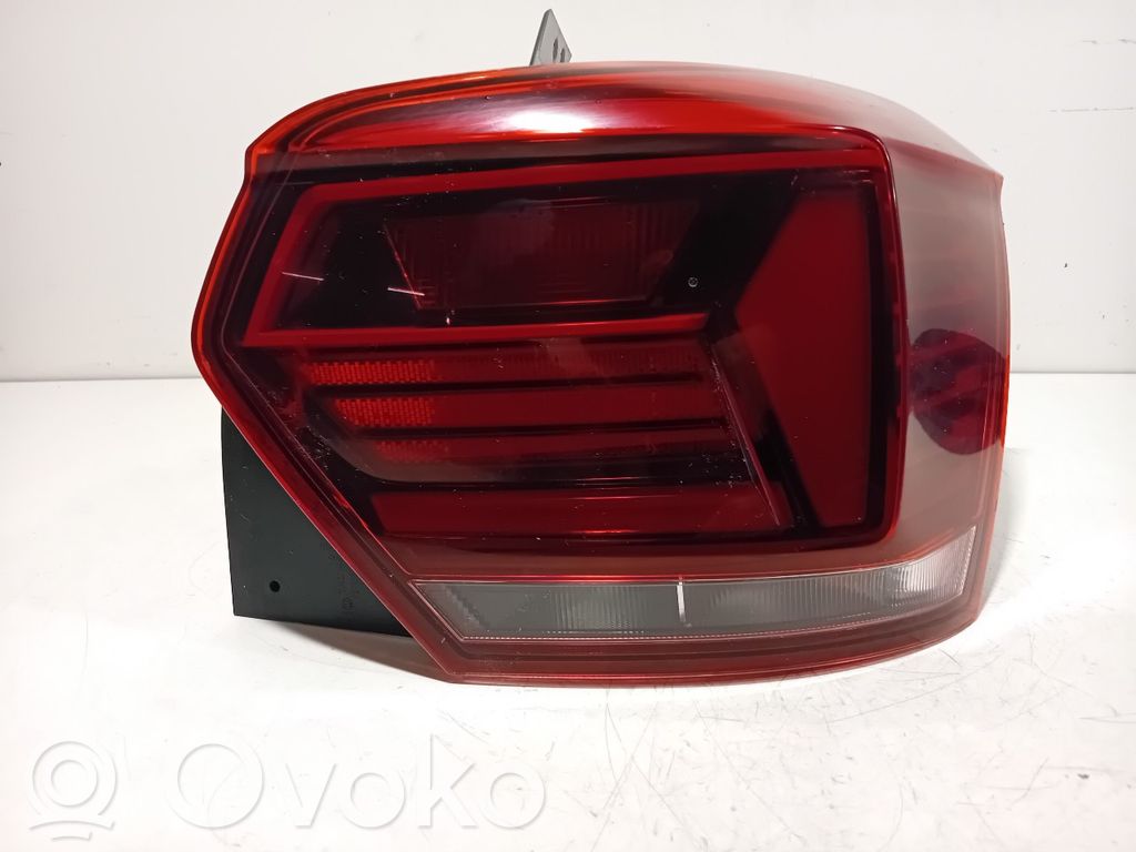 Volkswagen Polo VI Luci posteriori