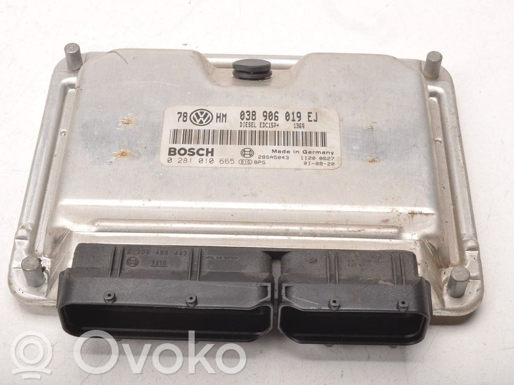 Volkswagen PASSAT B5.5 Unité de commande, module ECU de moteur 