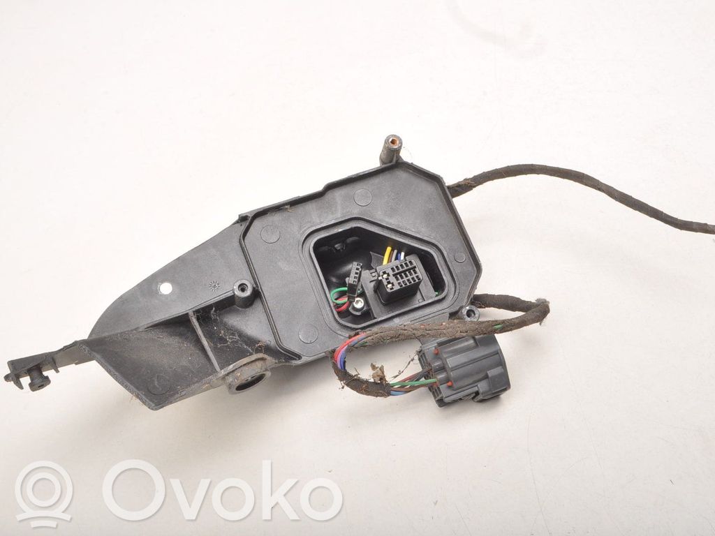 Volvo C30 Headlight/headlamp mounting bracket 