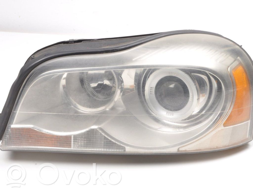 Volvo XC90 Lampa przednia 