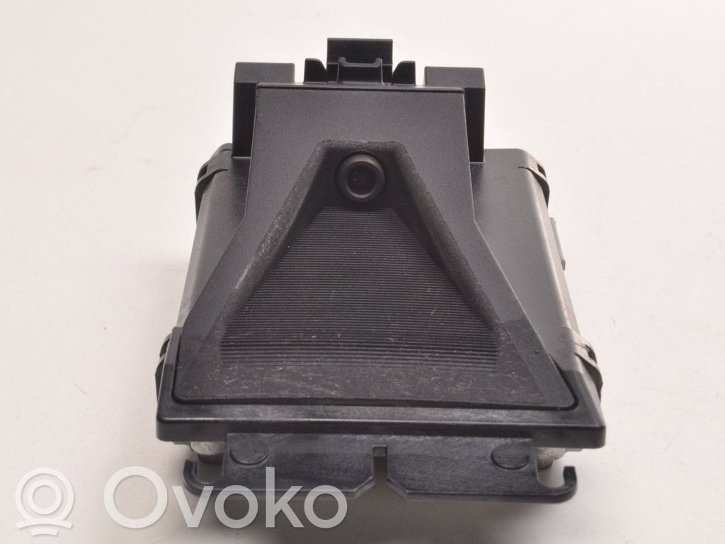Volvo V40 Front bumper camera 