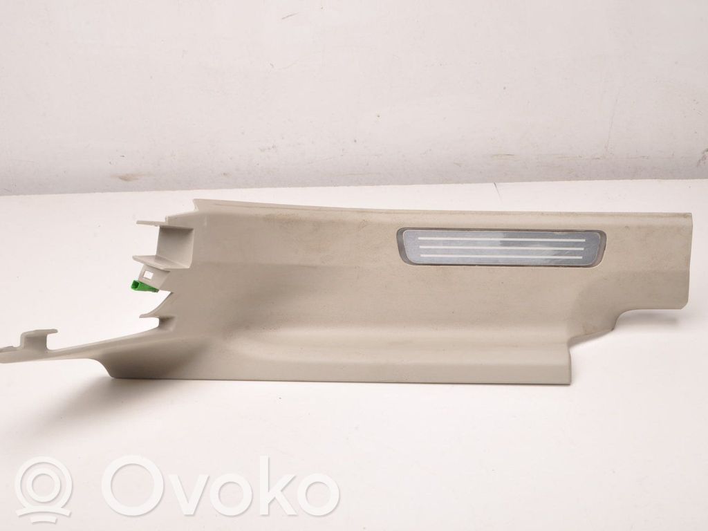 Volvo XC90 Capac lateral zonă picioare 