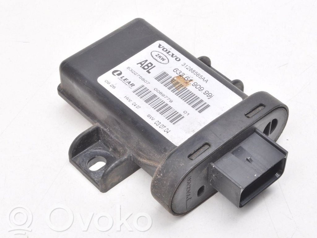 Volvo XC70 Light module LCM 
