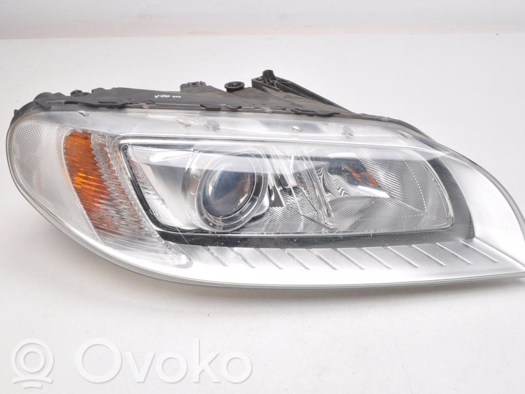 Volvo V70 Phare frontale 
