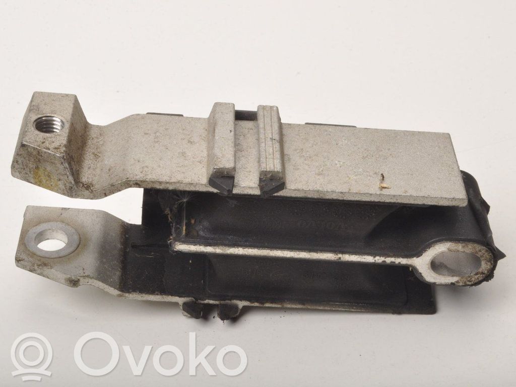 Engine mounting bracket   31401239