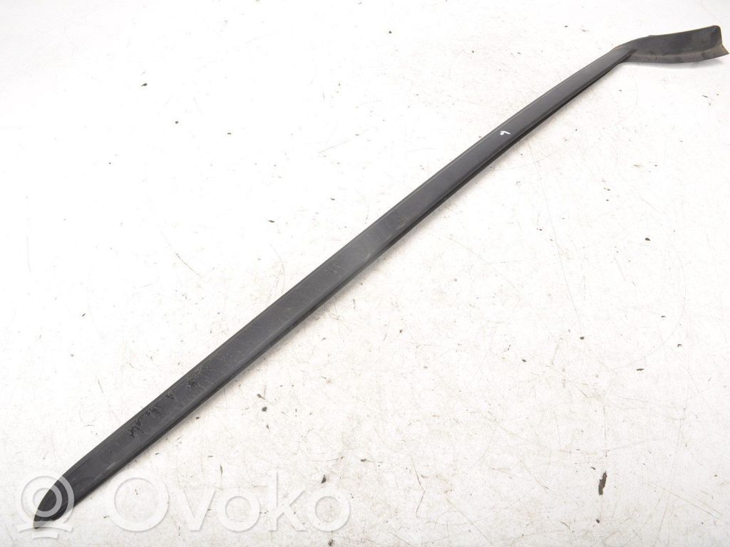 Volvo XC40 Windshield trim 