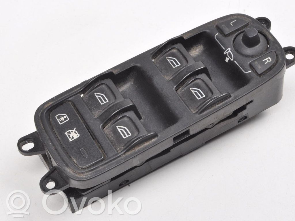 Volvo V50 Quarter vent window switch 
