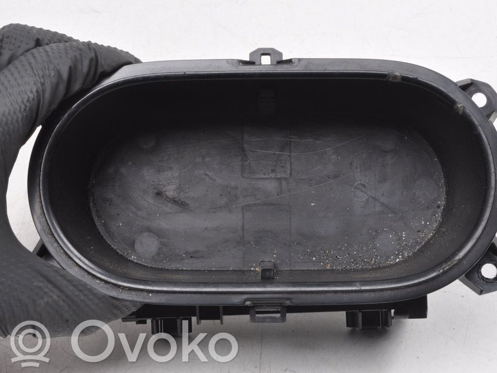 Skoda Enyaq iV Uchwyt na kubek deski rozdzielczej 