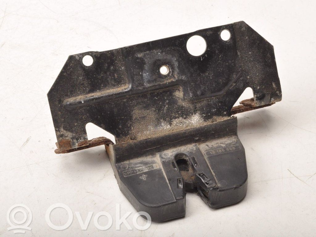 Opel Vectra C Zamek klapy tylnej bagażnika 