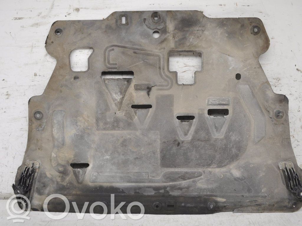 Volvo XC90 Engine splash shield/under tray 
