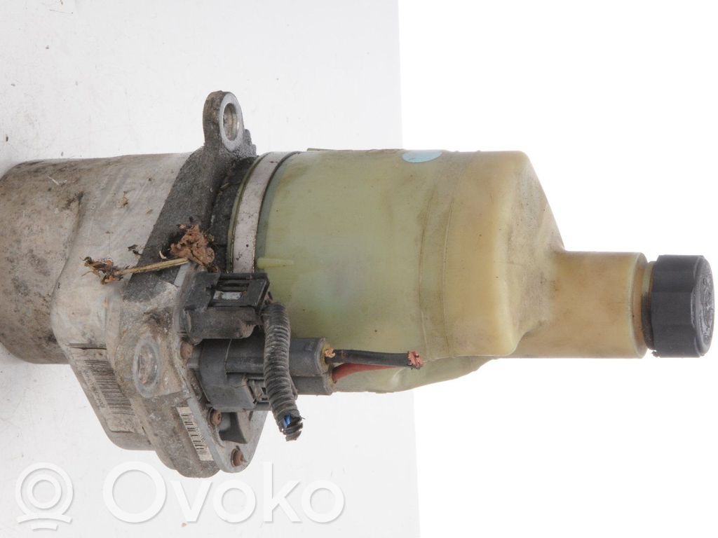 Volvo V50 Ohjaustehostimen pumppu 