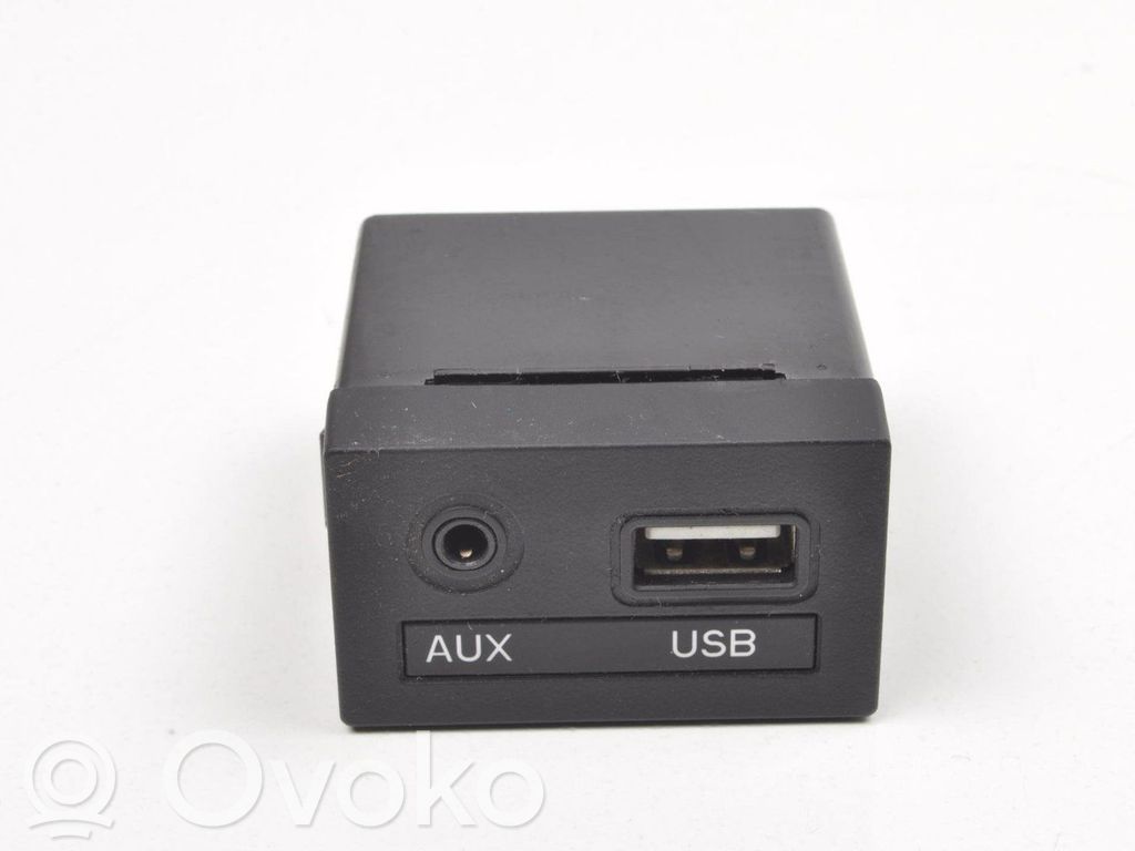 Hyundai i40 Enchufe conector USB 