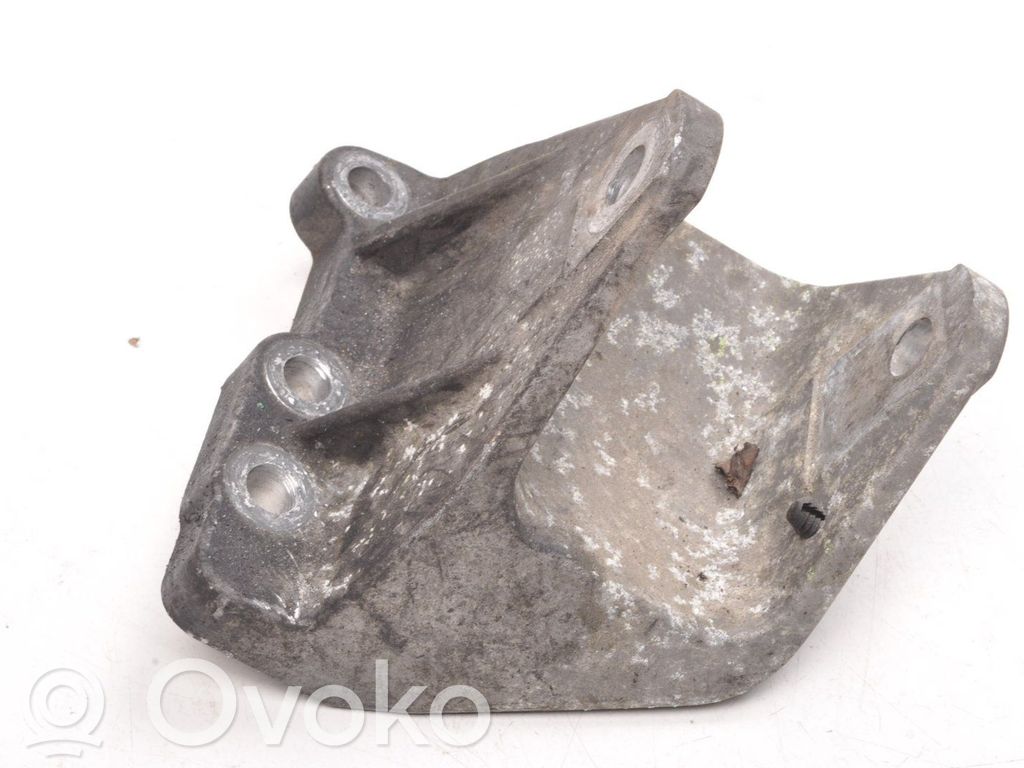 Volvo S80 Engine mount bracket 