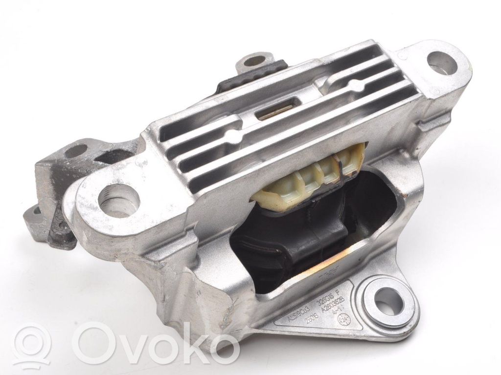 Engine mounting bracket   32139919