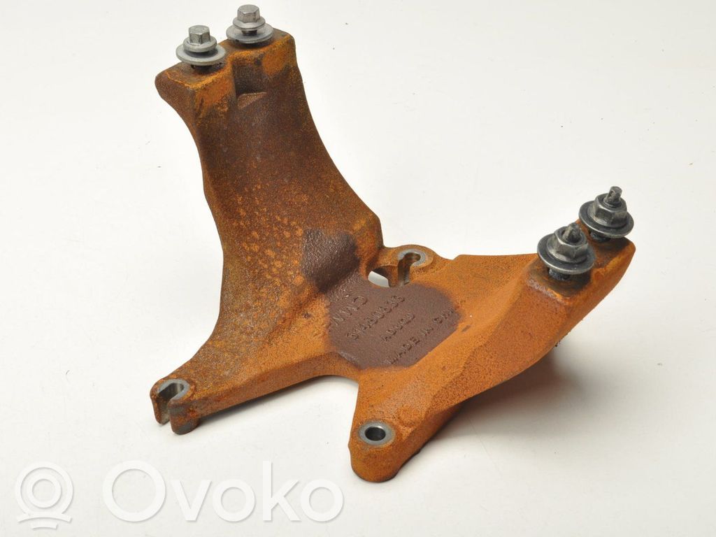 Volvo V60 Engine mounting bracket 