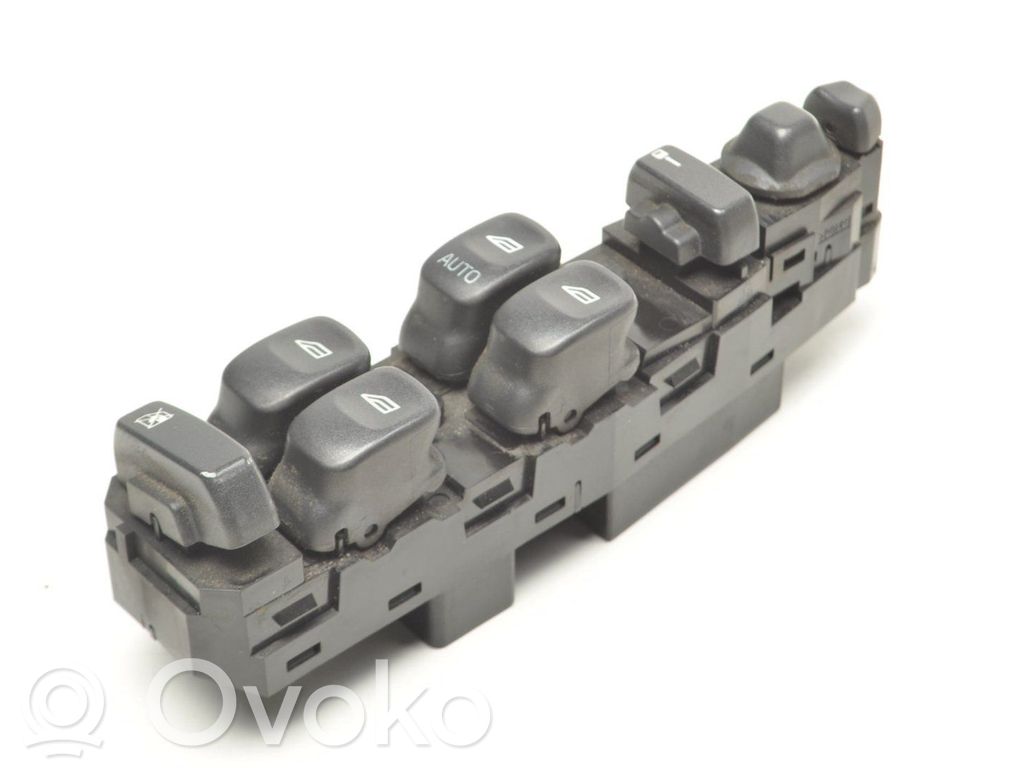 Volvo S40, V40 Quarter vent window switch 