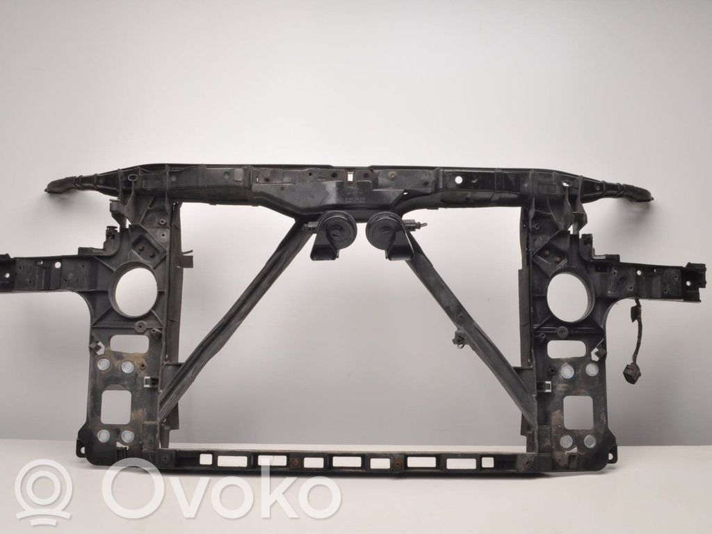 Audi Q7 4L Pannello di supporto del radiatore 