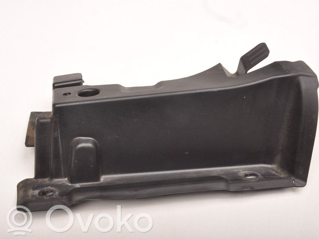 Volvo XC40 Lokasuojan lista (muoto) 