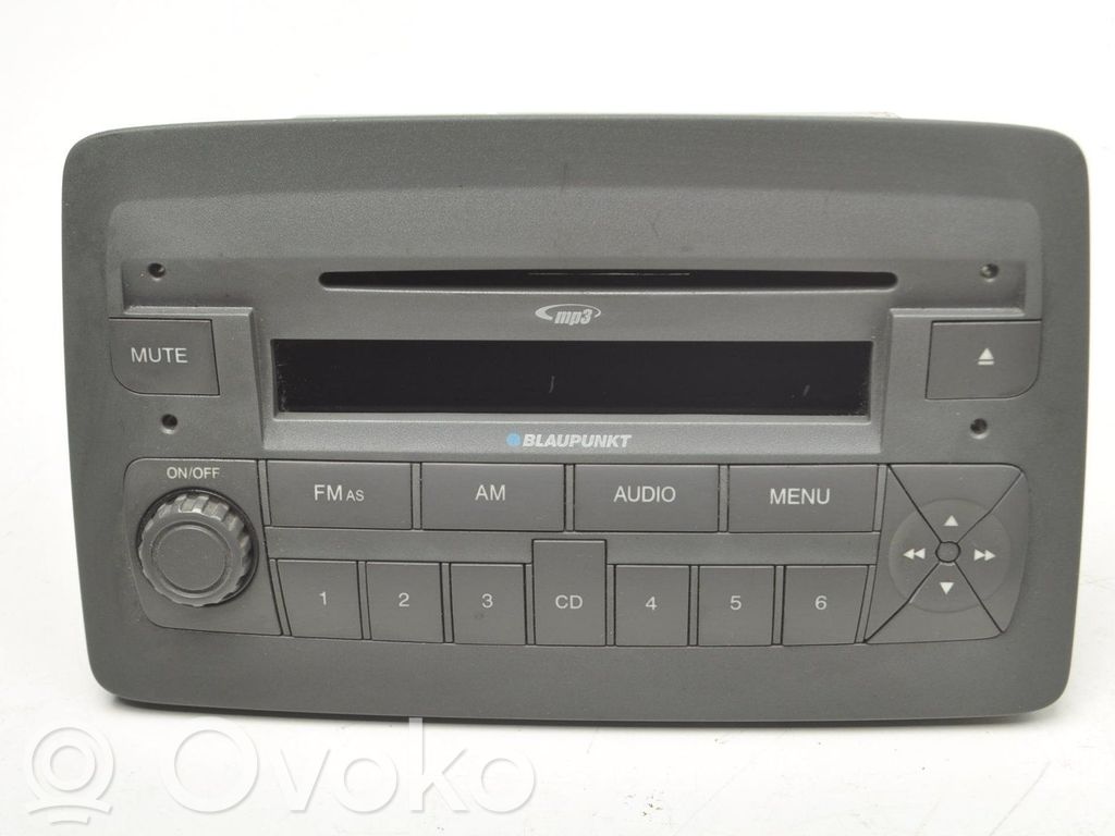 Fiat Panda II Panel / Radioodtwarzacz CD/DVD/GPS 