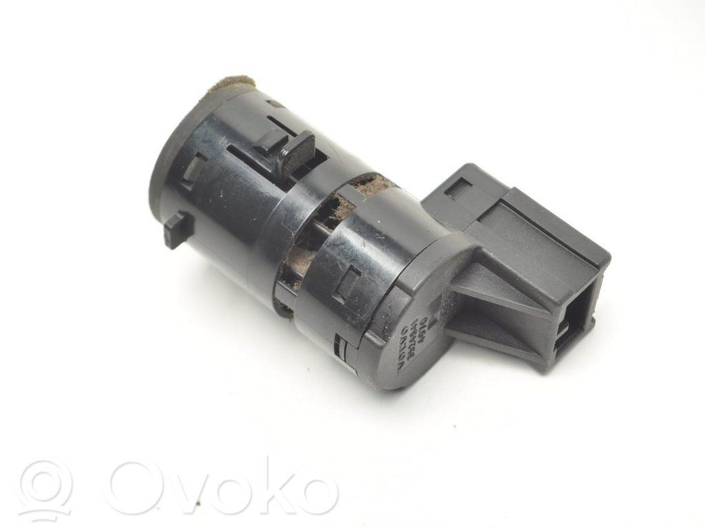 Interior temperature sensor   3524841
