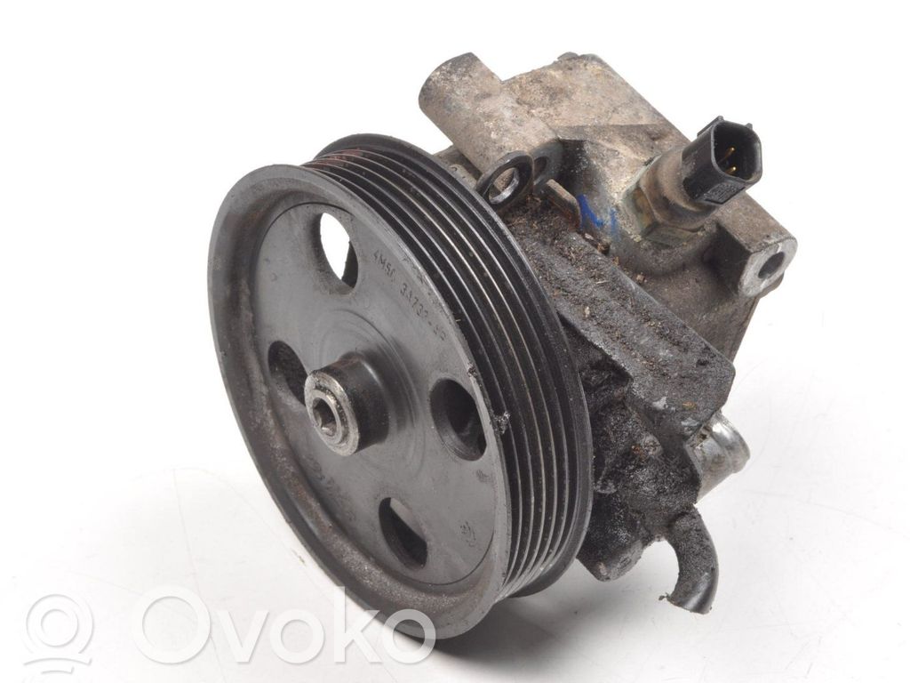 Ohjaustehostimen pumppu   4M513A696AE