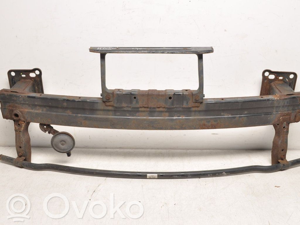 Hyundai i30 Belka zderzaka przedniego 