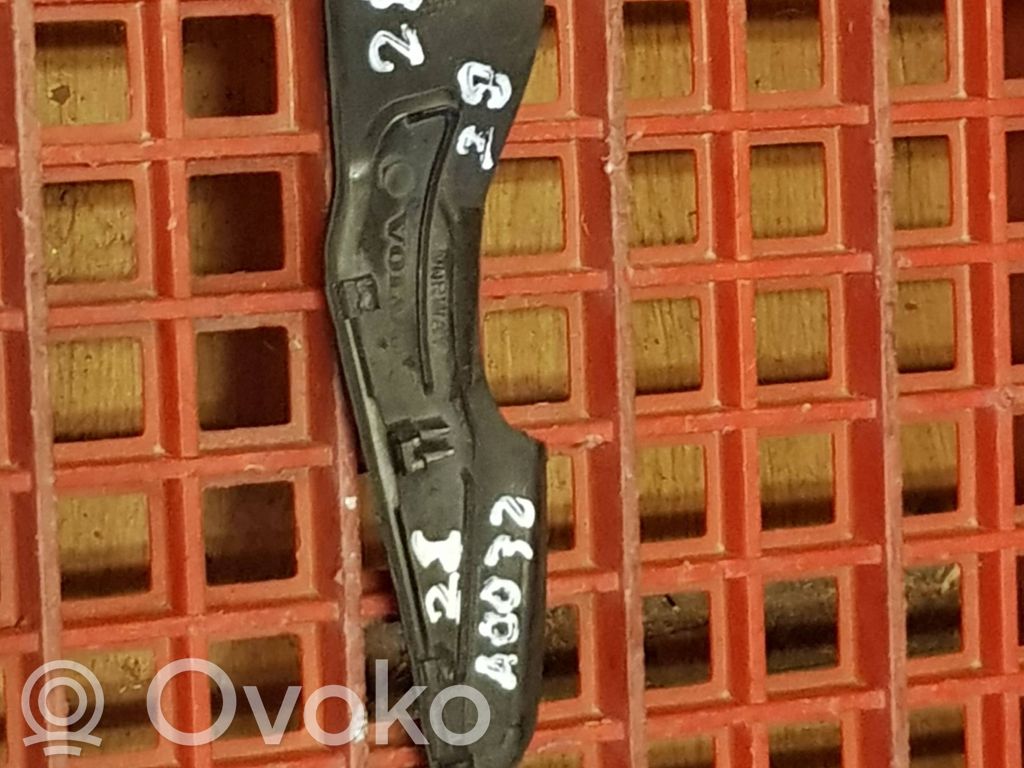 Volvo XC90 Fender end trim 