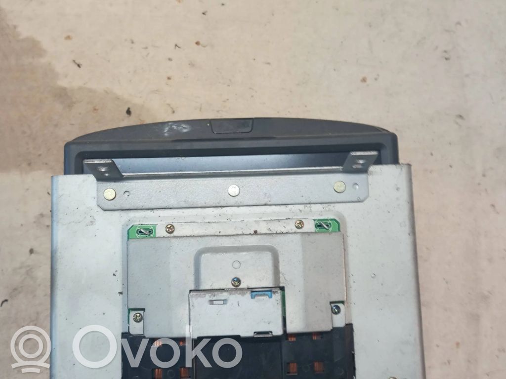 Volvo XC70 Radio/CD/DVD/GPS head unit 