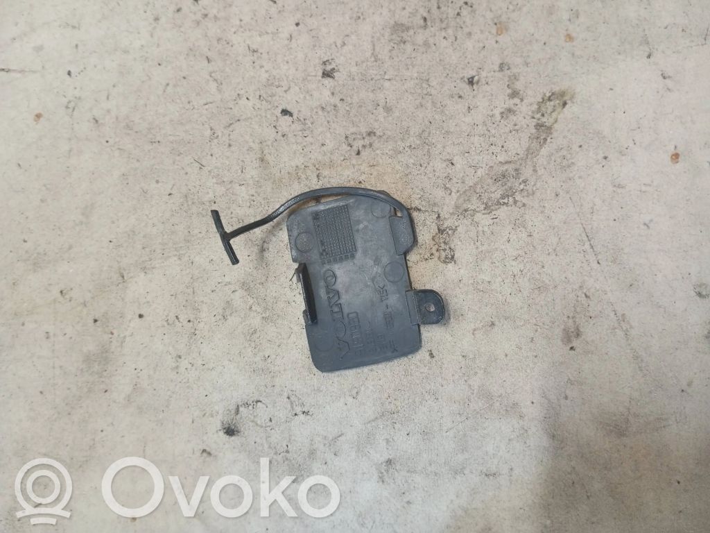 Volvo V70 Priekinis tempimo kilpos dangtelis 