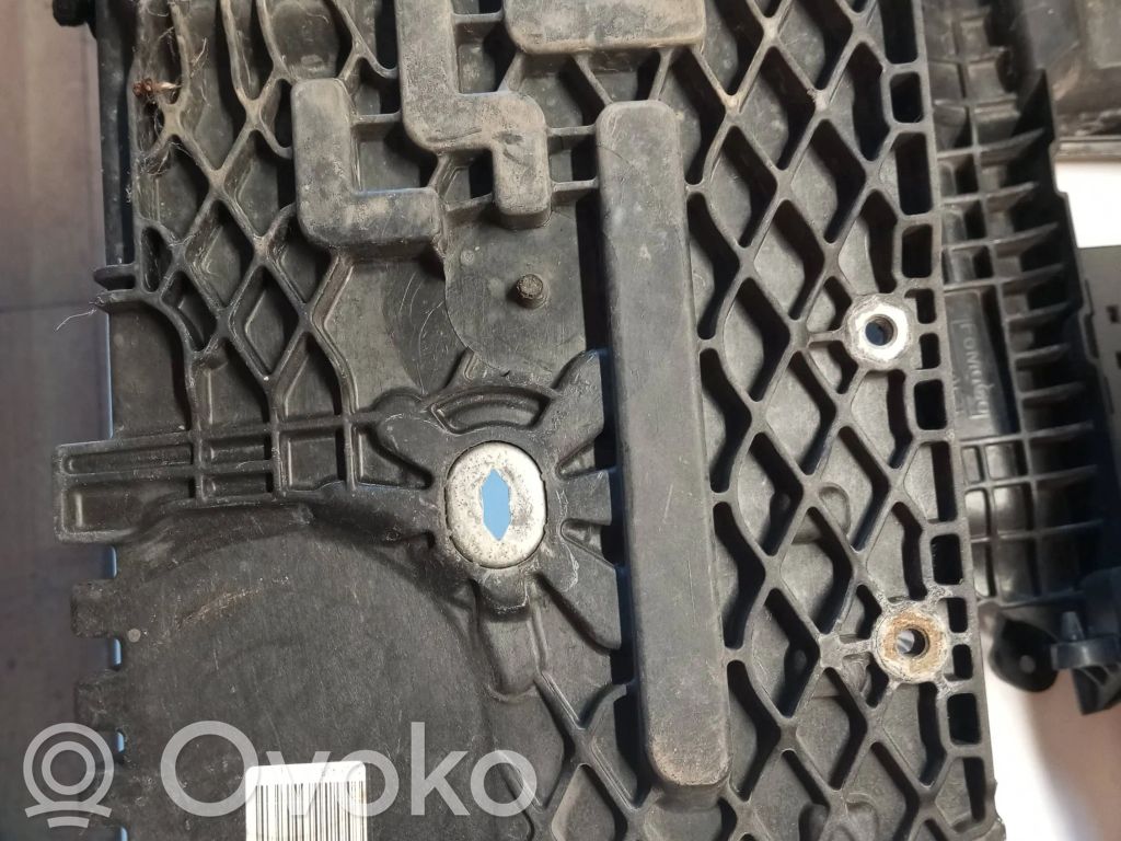 Volvo XC60 Akun alusta 