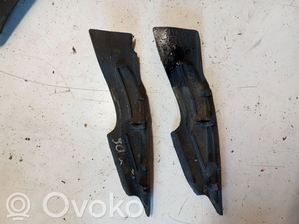 Volvo XC90 Windshield trim 