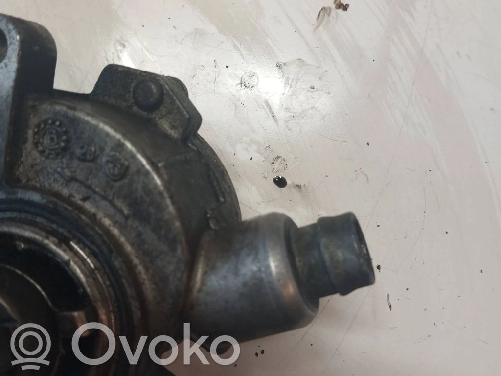 Volvo V70 Vacuum pump 